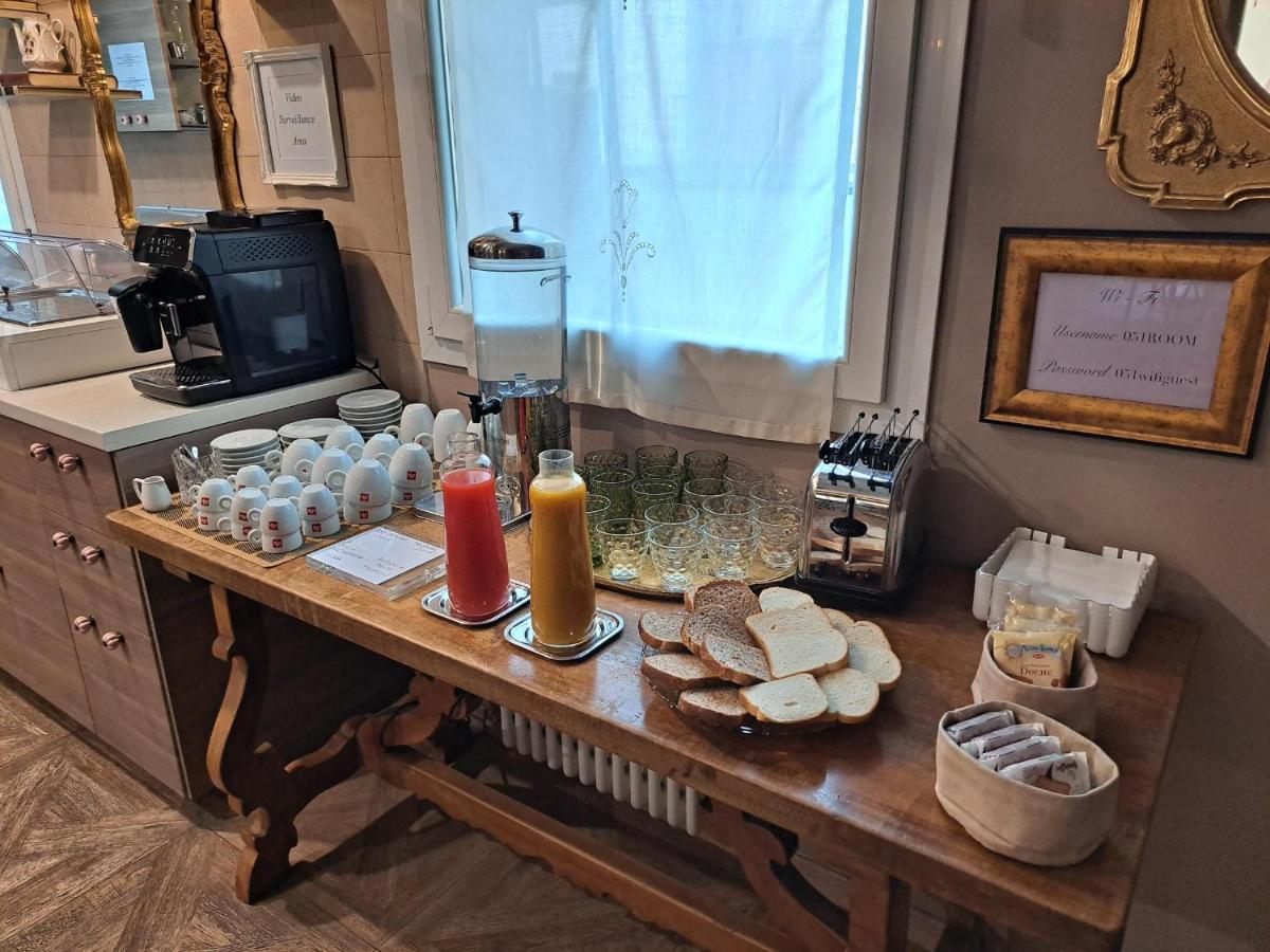 051 Room & Breakfast Bologna Eksteriør bilde
